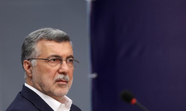 وزیر بهداشت: با وجود فشارها، دارو و تجهیزات پزشکی با کمبود مواجه نشد