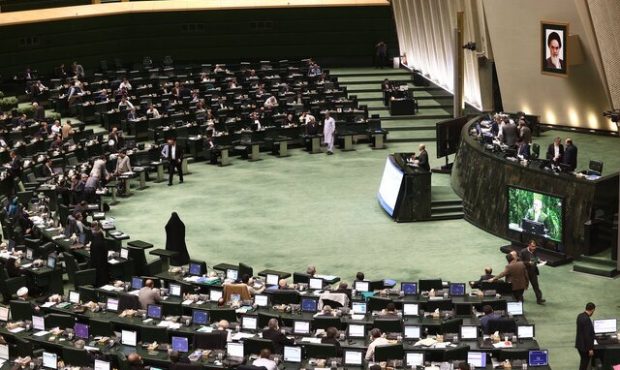 وضعیت بازار در جلسه غیرعلنی مجلس بررسی شد وضعیت بازار در جلسه غیرعلنی مجلس بررسی شد