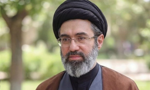 پیام رهبر انقلاب اسلامی به مناسبت روز کارگر و روز معلم پیام رهبر انقلاب اسلامی به مناسبت روز کارگر و روز معلم
