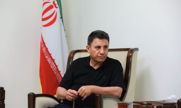 قلعهنویی: منتقدان رزومه خود را رو کنند قلعهنویی: منتقدان رزومه خود را رو کنند