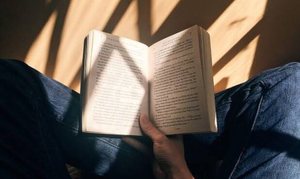 کتاب بخوان و پول بگیر! کتاب بخوان و پول بگیر!